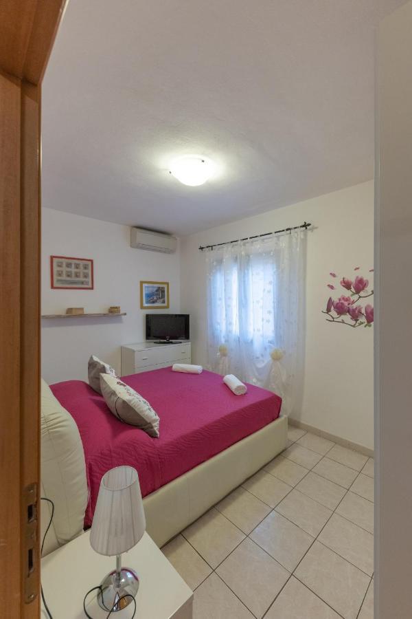 Elbaloves Appartaments Villa Capoliveri  Ngoại thất bức ảnh